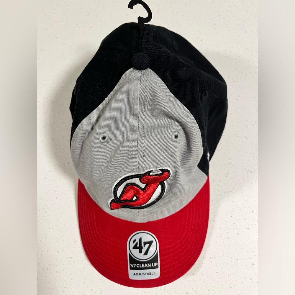 Devils - NJ Devils NHL Hockey vintage licensed'47 baseball cap NWT